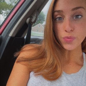 Meet your Posher, Carlee